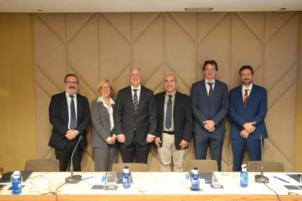 Ponentes de la I Jornada del Dolor Raquídeo organizada por IENSA en Sevilla